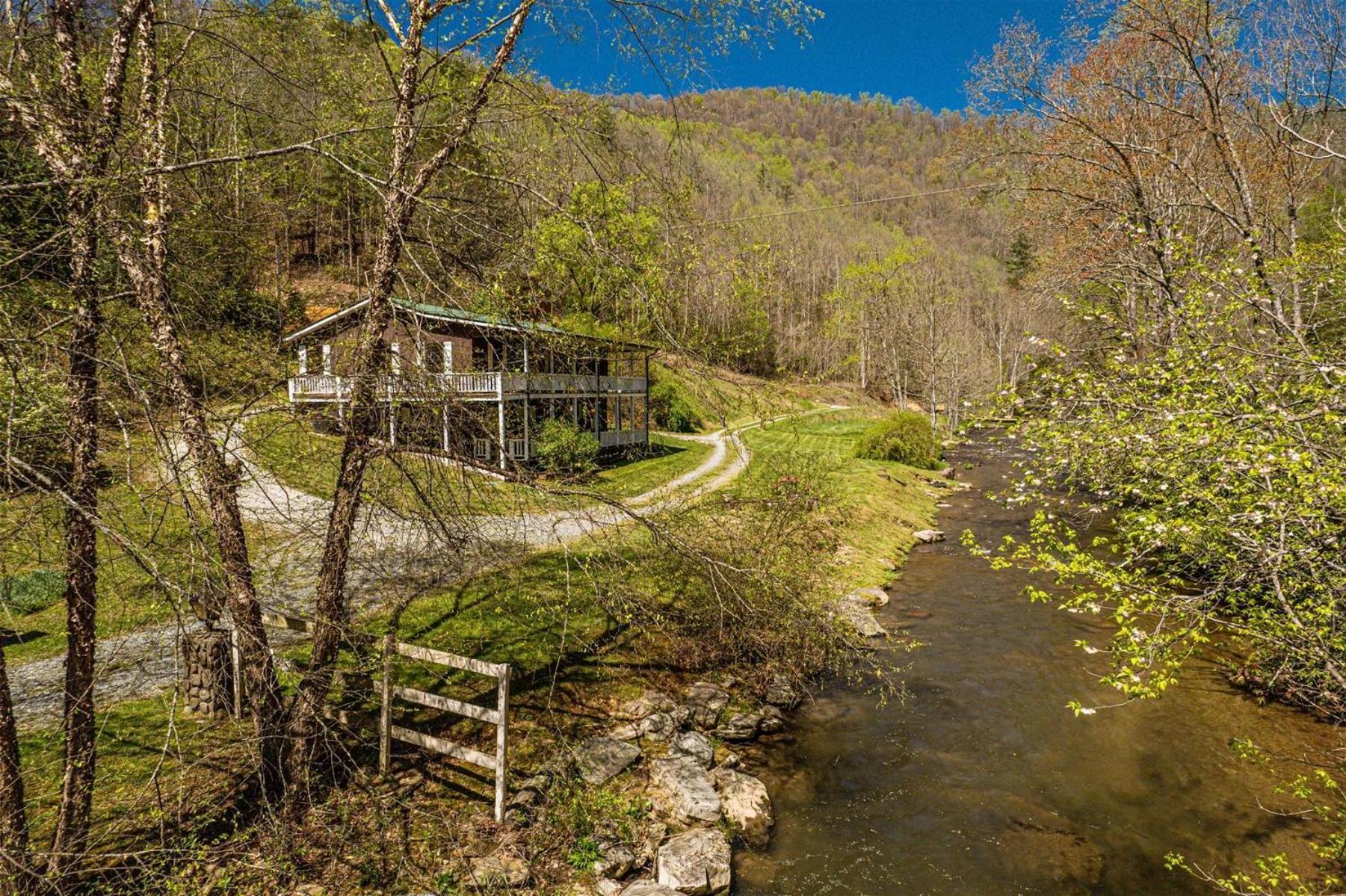 Waterfall Hideaway Bryson City Exterior foto