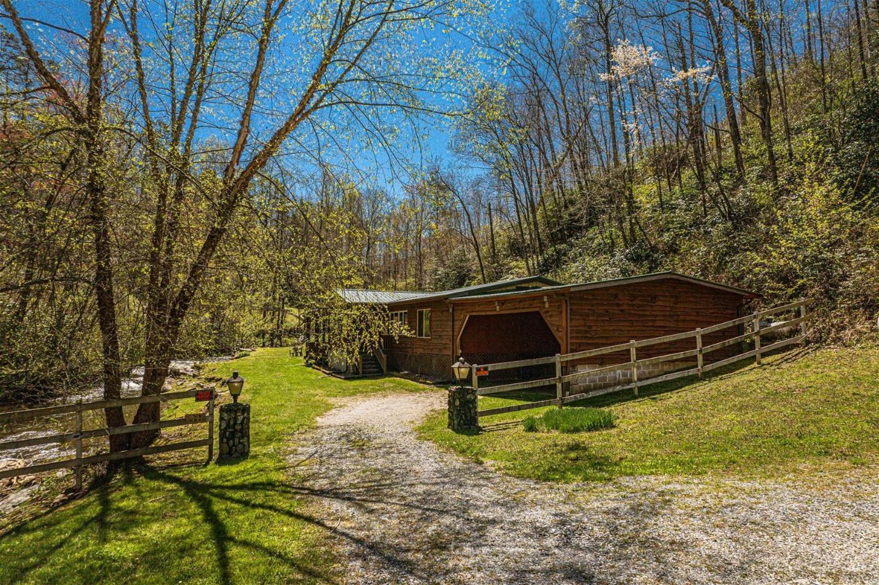 Waterfall Hideaway Bryson City Exterior foto